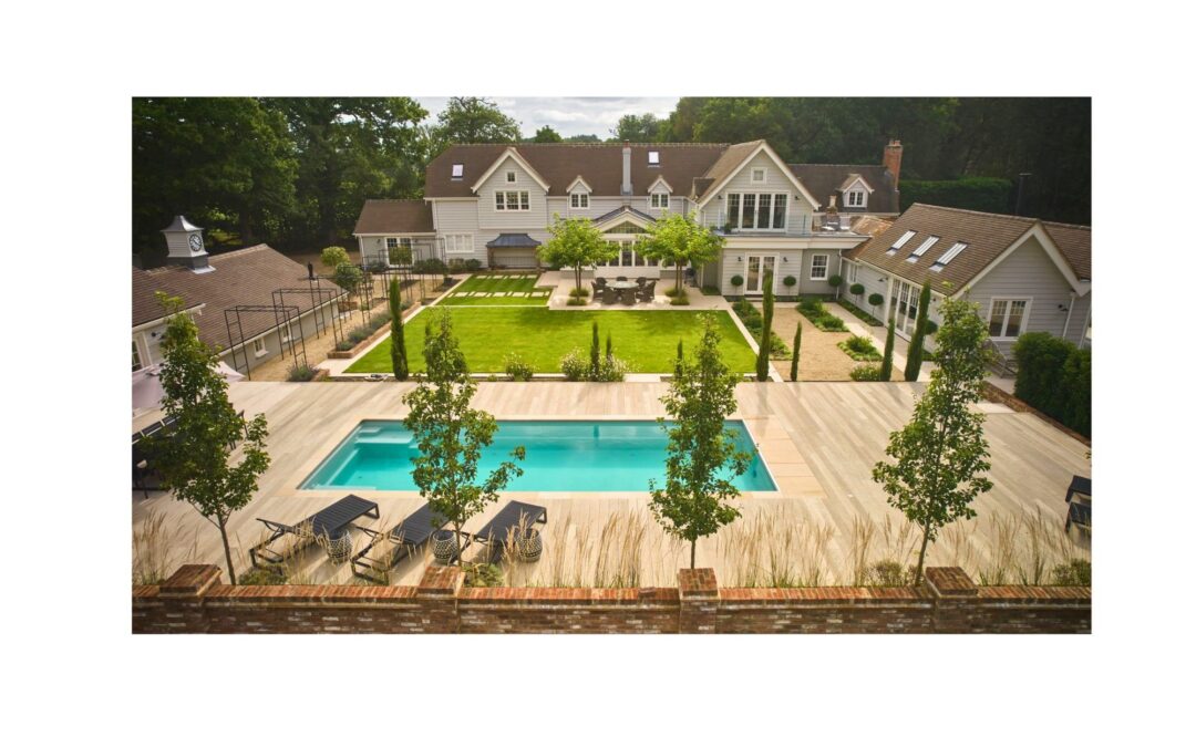 Summer Beckons – Bold & Beautiful